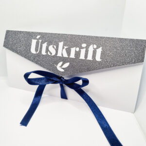 Peningakort - Útskorin